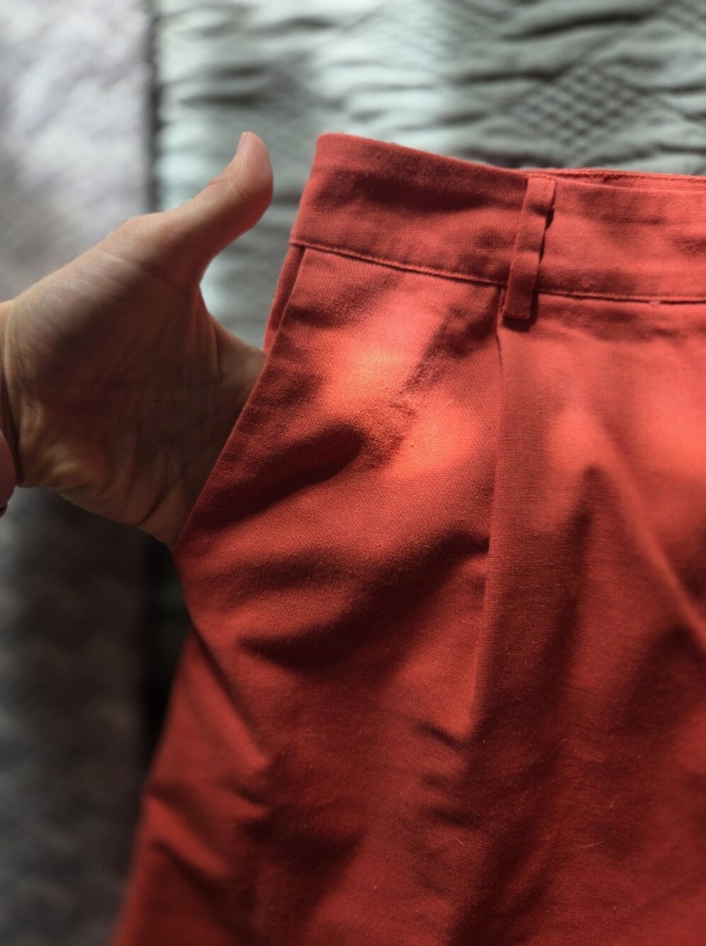 Women’s Red Scallop Hem Shorts - Picture 4 of 9
